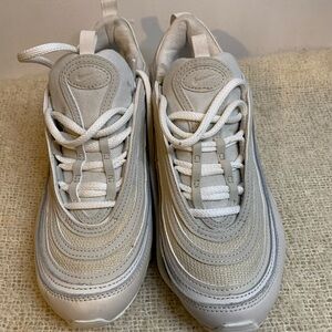 Nike Airmax women sneakers size 8 lace up